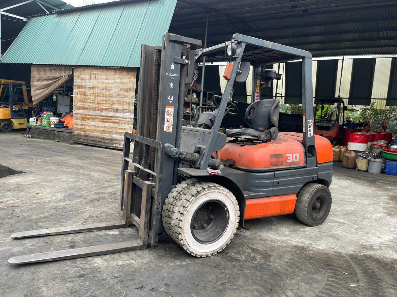 Xe nâng dầu bãi Nhật TOYOTA 6FD30 